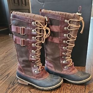 Sorel Women's Conquest Carly II Redwood Tobacco Winter Boots
